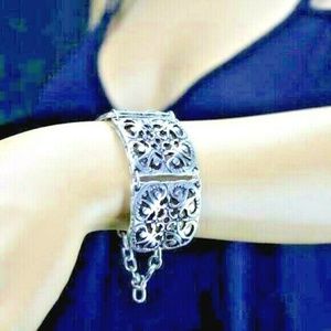 Bracelet, new